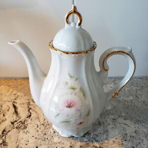 Winrose Collection teapot.